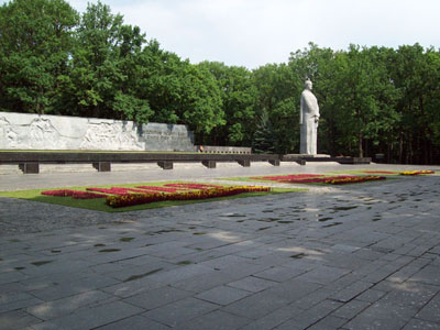 Erebegraafplaats & Monument Kharkiv