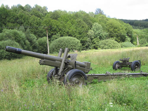 ML-20 152mm Howitzers Nin Pisan