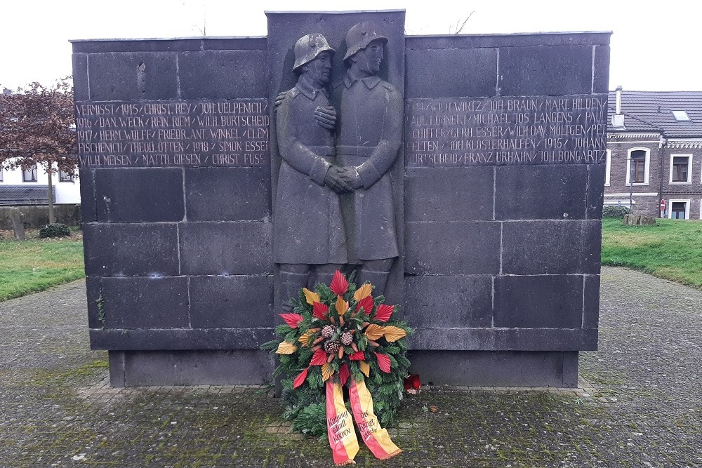 Oorlogsmonument Kerpen #2