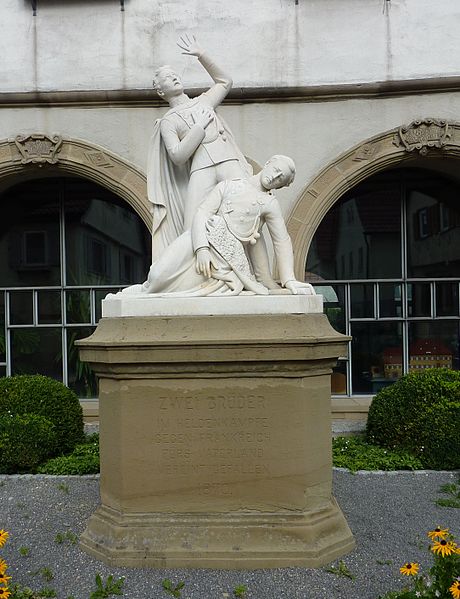 Monument Axel en Erich von Taube