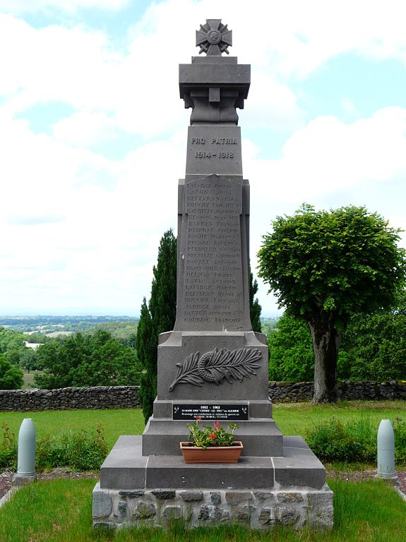 War Memorial Saint-Bonnet-de-Salers