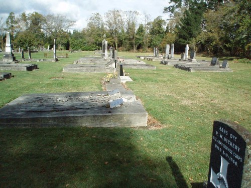 Oorlogsgraf van het Gemenebest Waddington Cemetery