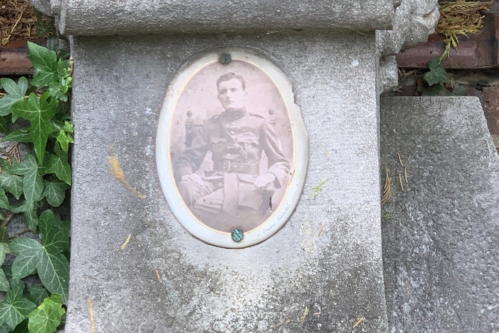 Belgian War Graves Milmort (Herstal) #3