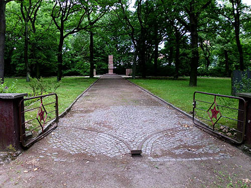 Sovjet Oorlogsbegraafplaats Beelitz