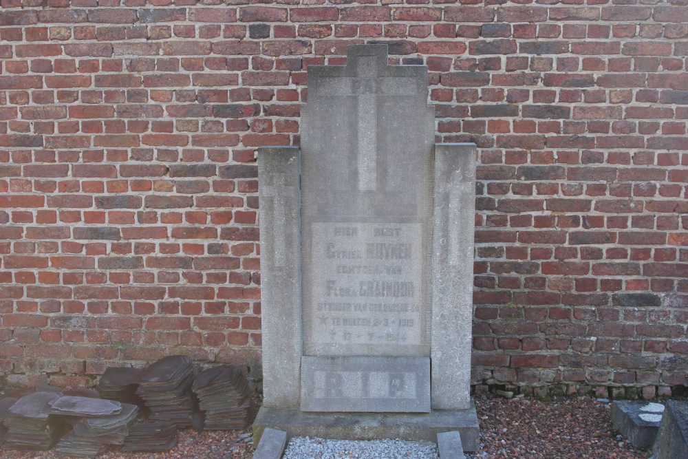 Belgian Graves Veterans Muizen
