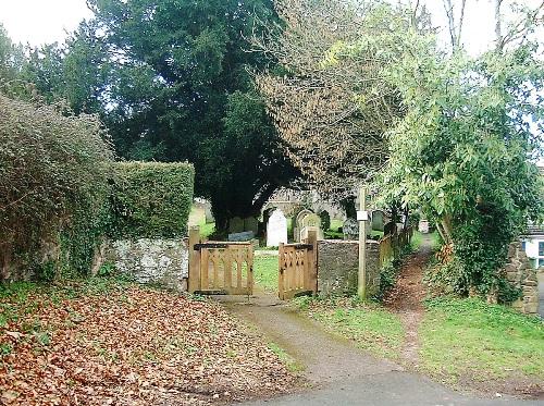 Commonwealth War Graves St Ida Churchyard