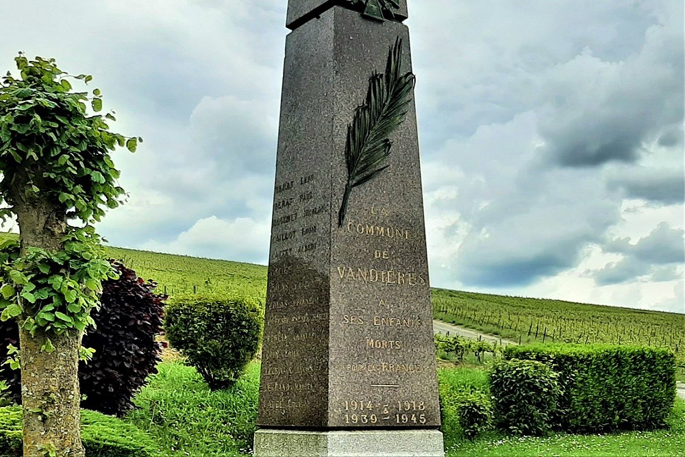 War Memorial Vandires #2