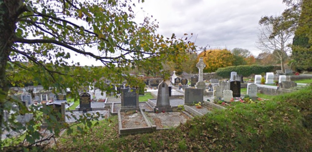 Commonwealth War Grave Killingley Old Graveyard