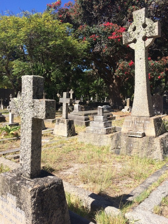 Commonwealth War Graves St. Saviours Cemetery