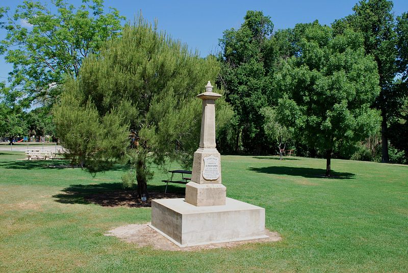 Monument A. Richards