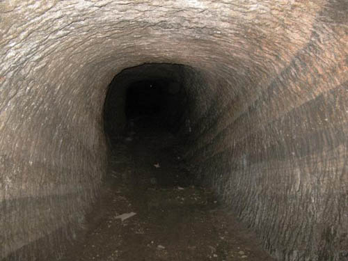 Akayama Tunnels - Tateyama City - TracesOfWar.com