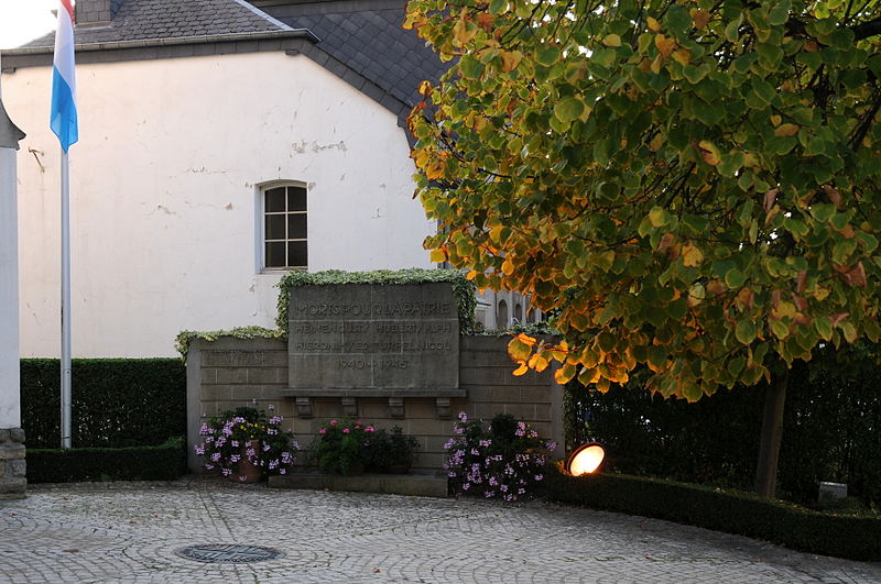 War Memorial Heisdorf