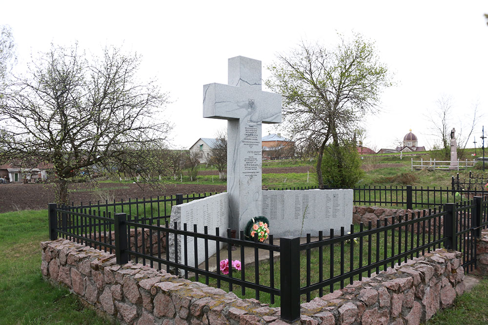 Massagraf Poolse Slachtoffers 1944
