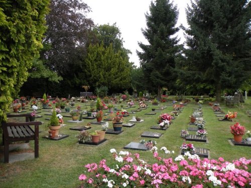 Commonwealth War Graves Hoddesdon Cemetery