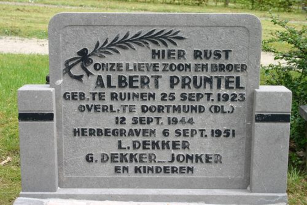 Dutch War Grave Uffelte