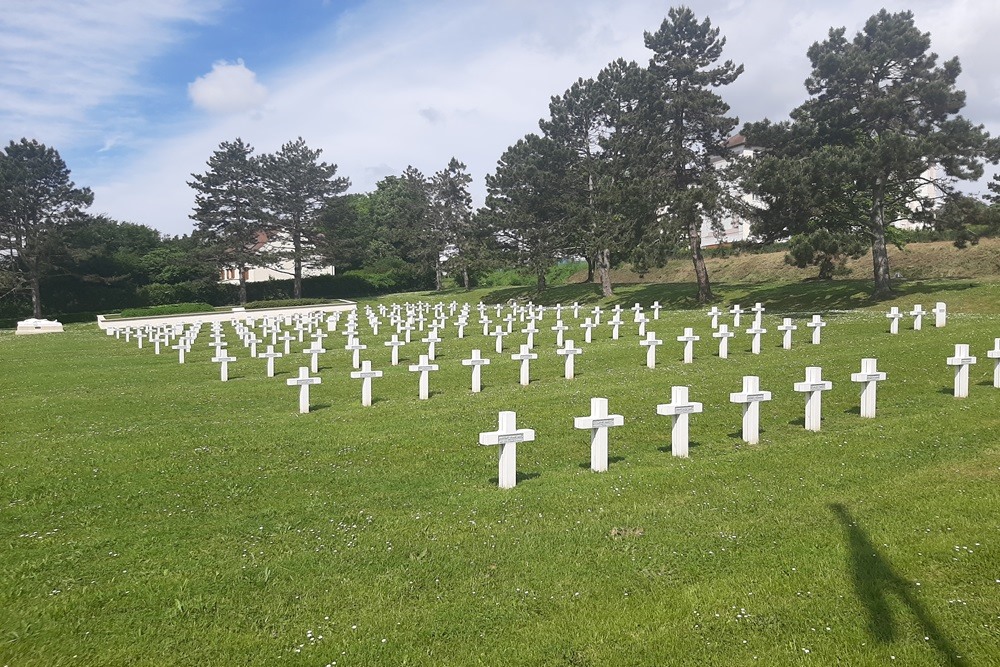 French War Cemetery Chesnaux #2