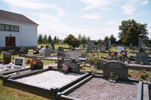 Commonwealth War Grave Maze Presbyterian Churchyard