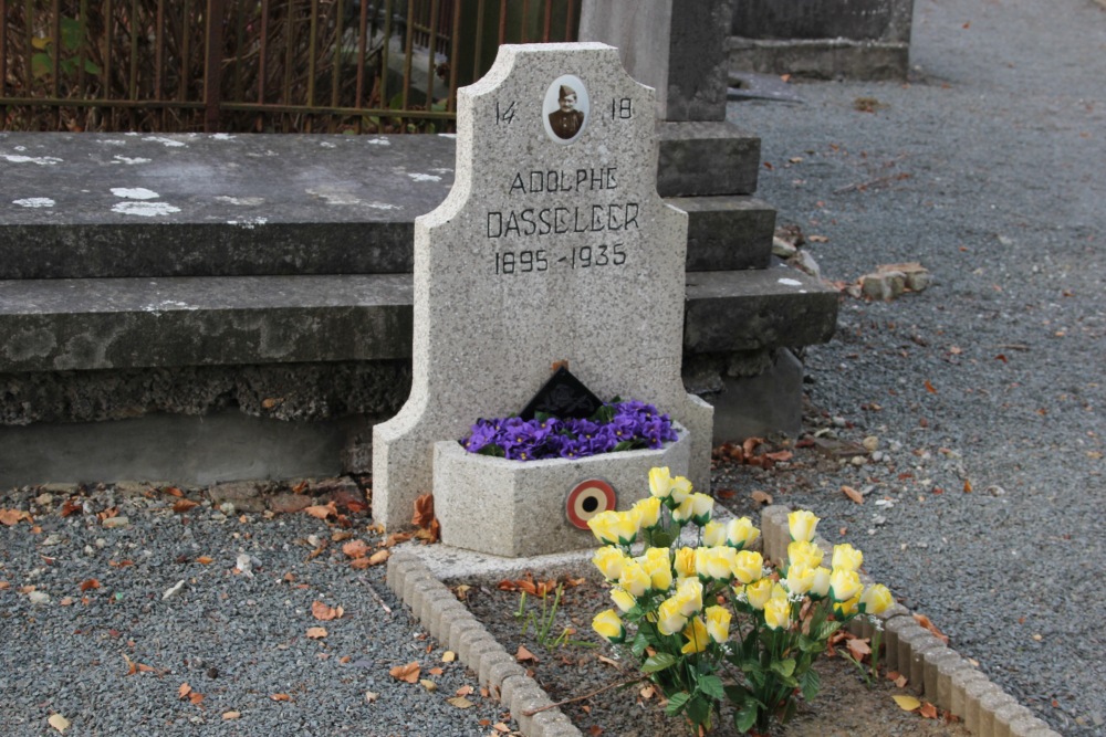 Belgian Graves Veterans Bois-de-Lessines Churchyard