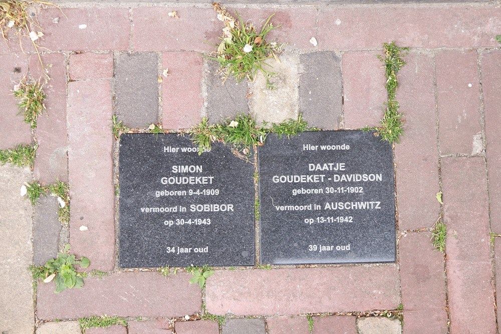 Memorial Stones Zilverstraat 8
