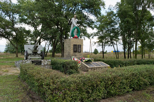 Mass Grave Soviet Soldiers & War Memorial Dmytrivka