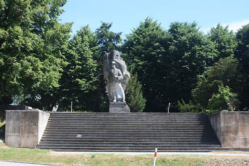 Sovjet Oorlogsbegraafplaats Żukowo