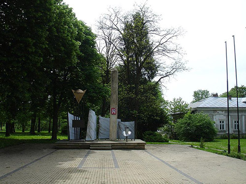 Monument 2e Onafhankelijke Tsjechoslowaakse Parachute-brigade