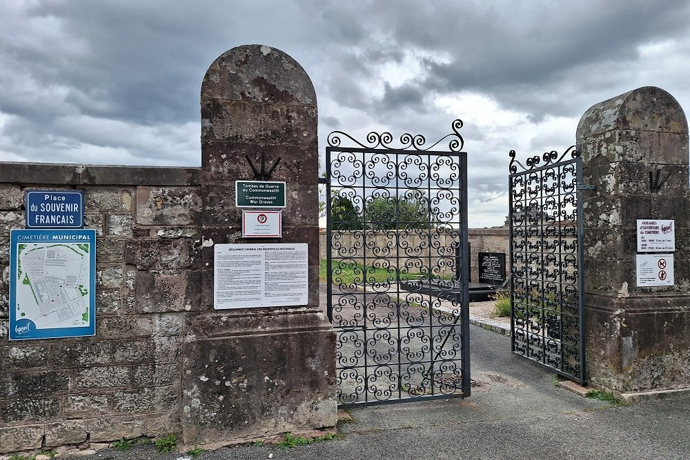 Oorlogsgraven van het Gemenebest Gemeentelijke Begraafplaats Luxeuil-les-Bains