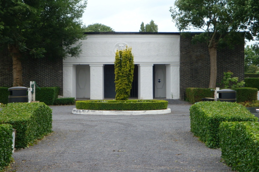 Duits Mausoleum Begraafplaats Leffinge