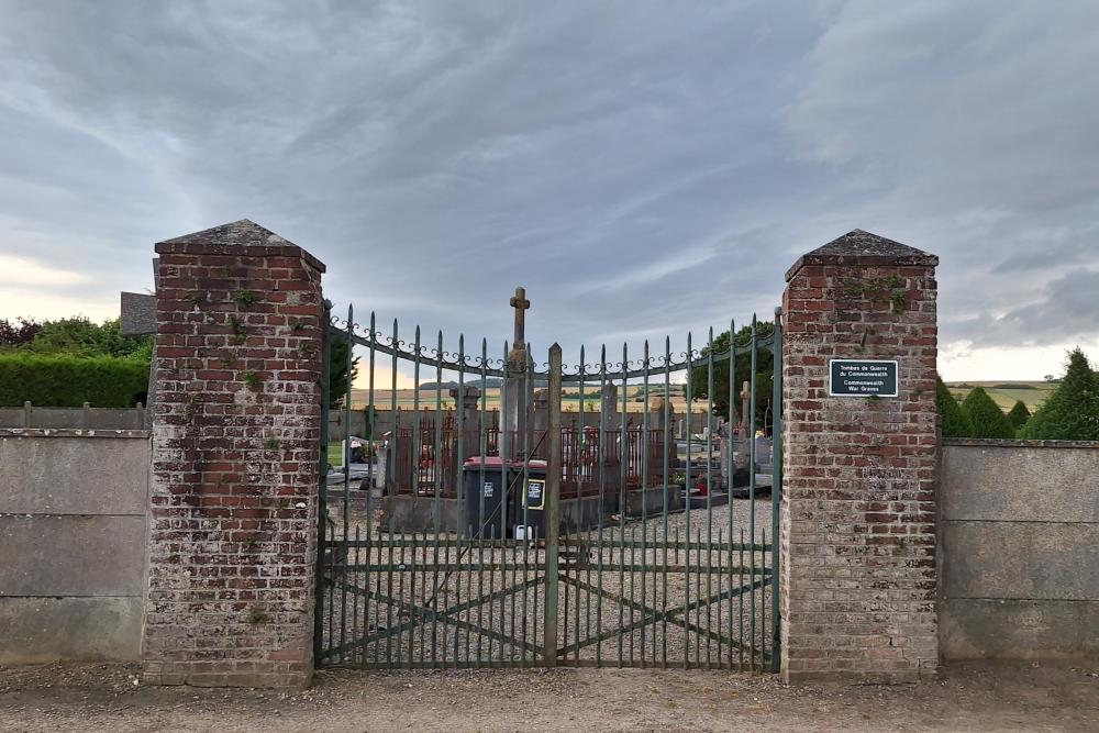 Commonwealth War Graves Vaire-Sous-Corbie #1