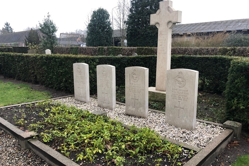 Commonwealth War Graves General Cemetery Ommen