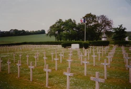 Franse Oorlogsbegraafplaats Dieue-sur-Meuse