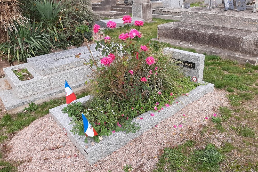Memorial Returnees Cemetery Vichy