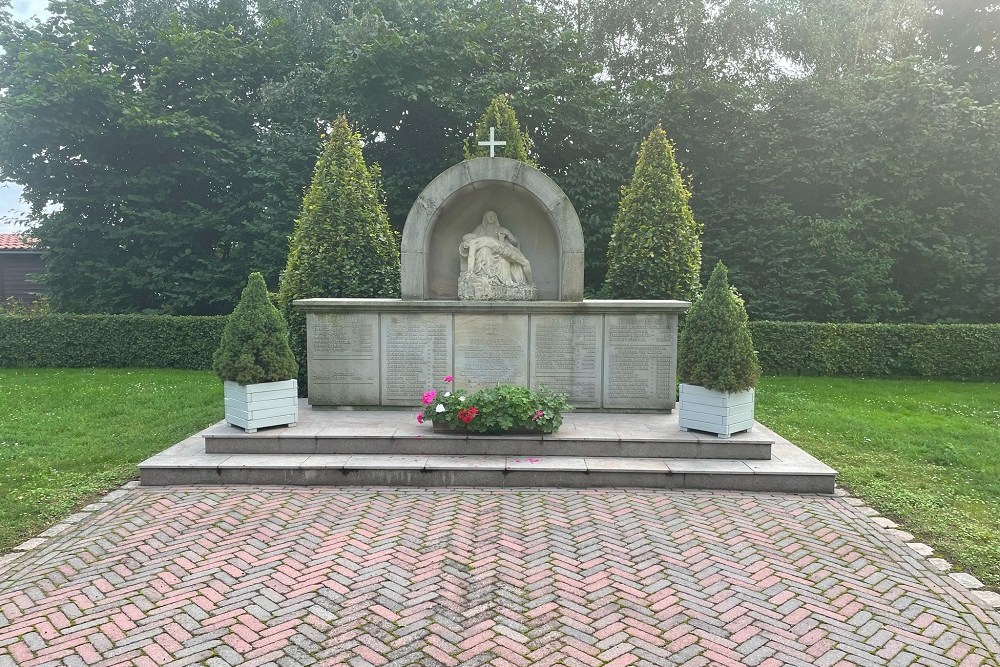 War Memorial Groemast