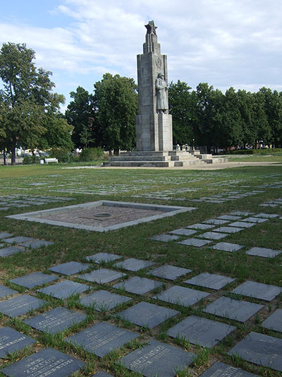 Sovjet Oorlogsbegraafplaats Frankfurt a/d Oder
