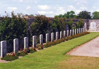 Commonwealth War Graves Longside Cemetery