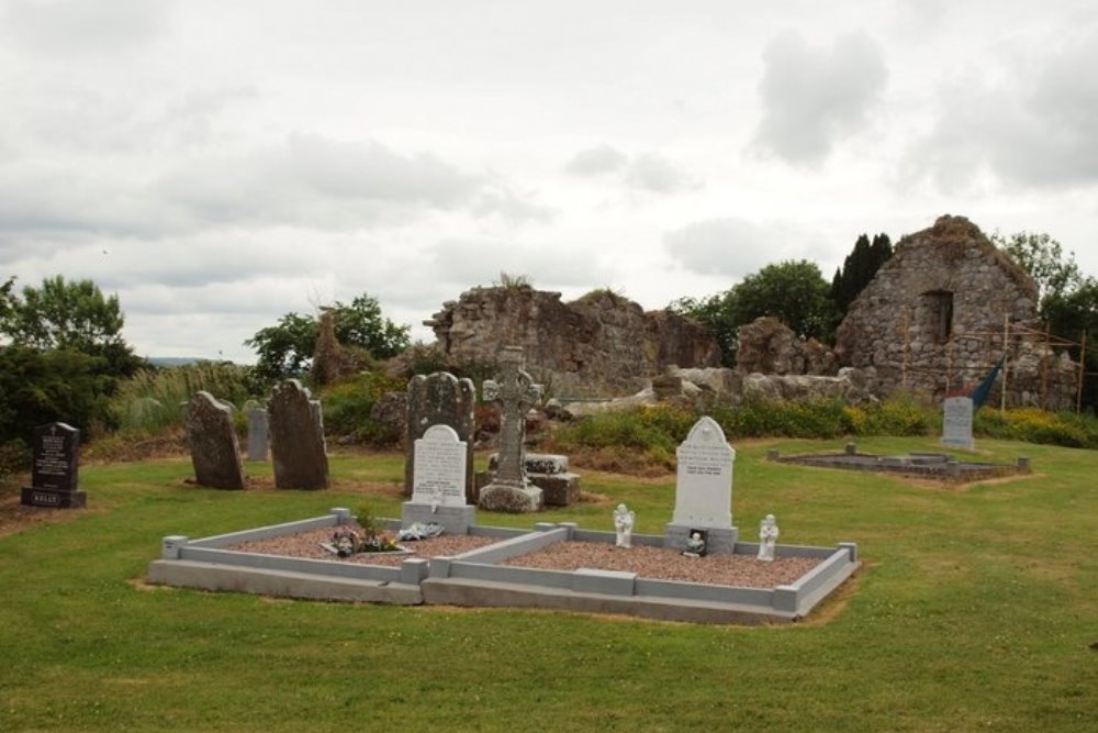 Oorlogsgraf van het Gemenebest Killoughy Old Graveyard