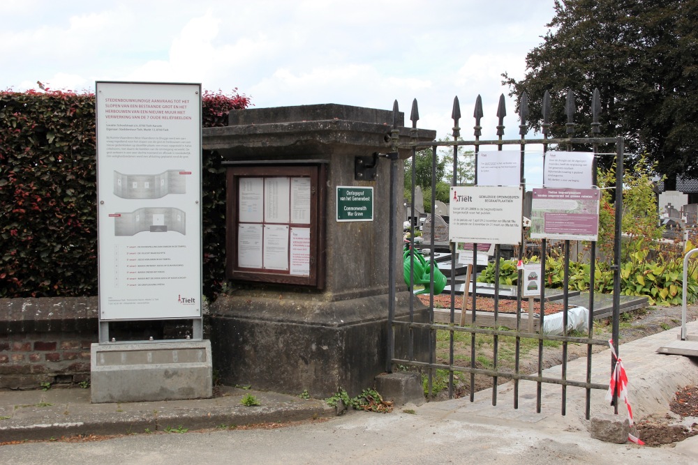 Commonwealth War Grave Aarsele