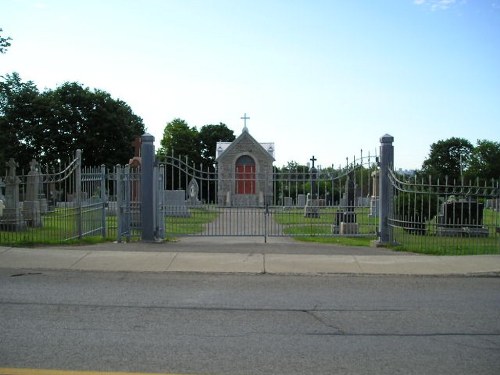 Commonwealth War Grave Charlesbourg Parish Cemetery