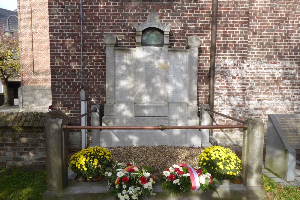 War Memorial Desselgem #2