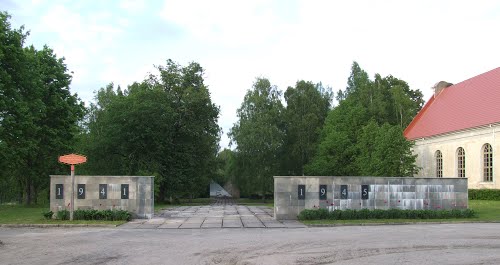 Sovjet Oorlogsbegraafplaats Suntai