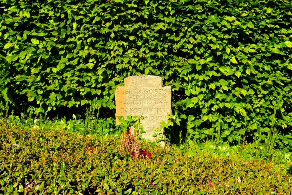 German Cemetry Baal #4