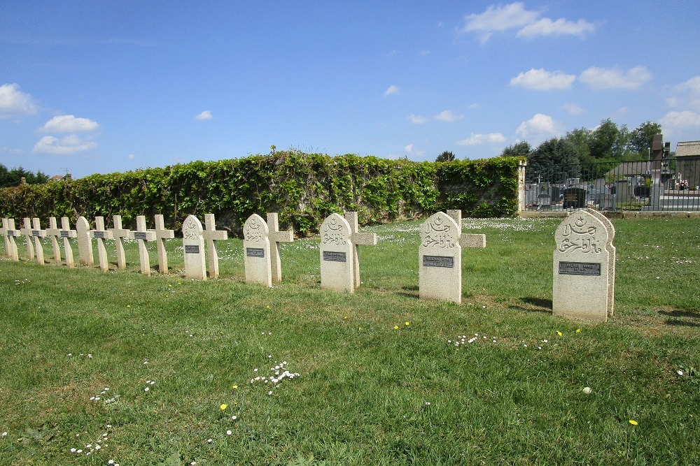 Franse oorlogsgraven Ncropole nationale Sedan  