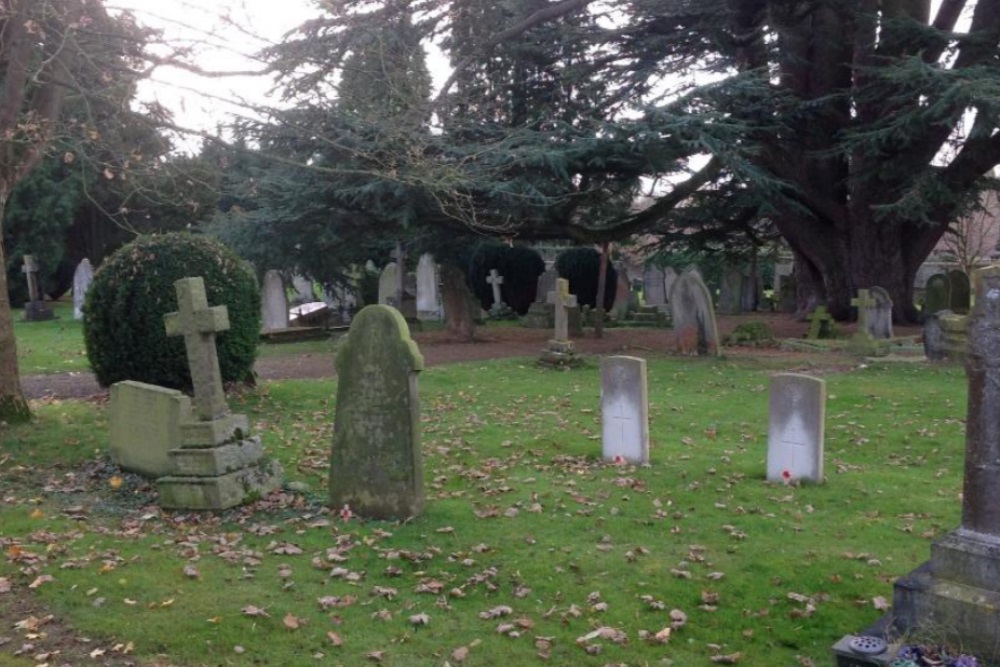 Oorlogsgraven van het Gemenebest Kimbolton Cemetery