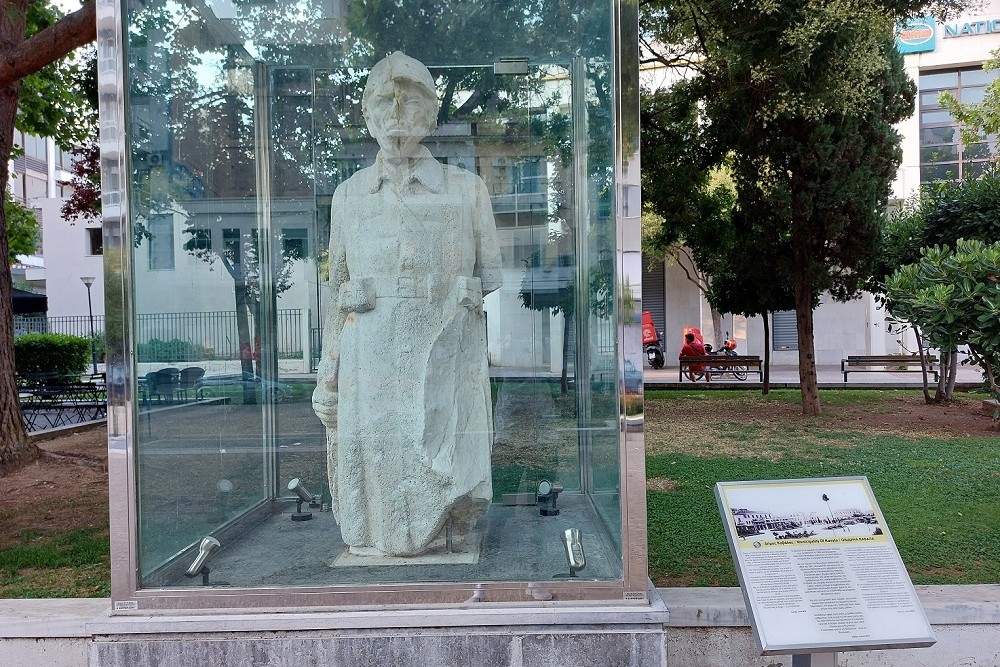 Statue of Soldier of the Balkan Wars
