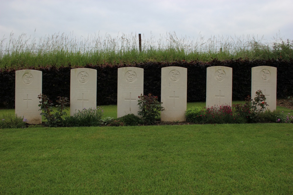 Commonwealth War Graves Villers-Plouich #4