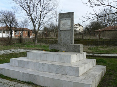 War Memorial Cherni vrah