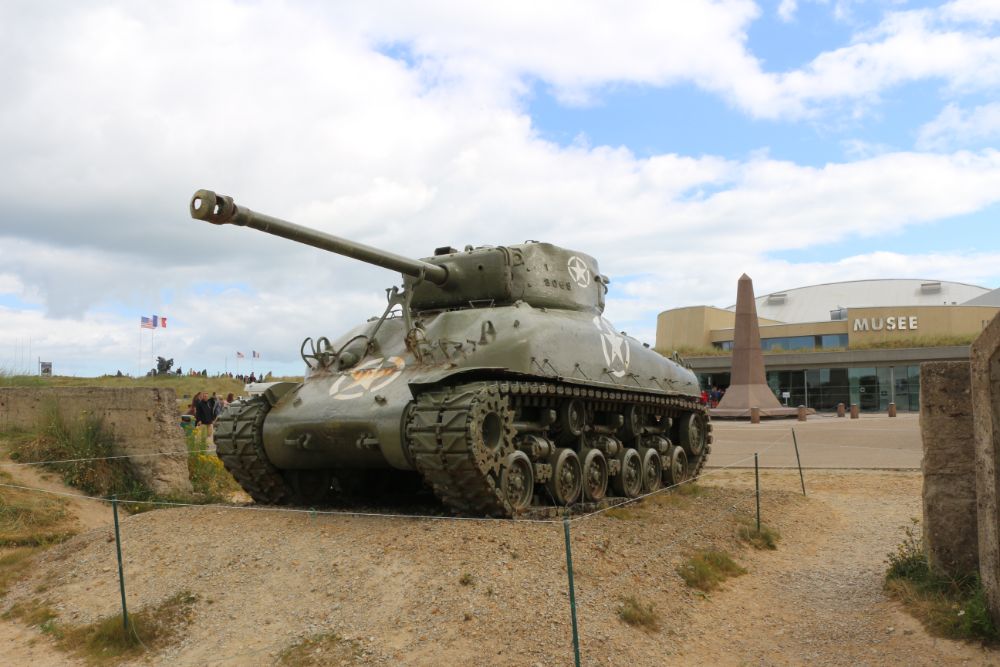 M4A1(76)W Sherman Tank Utah Beach - La Madeleine 