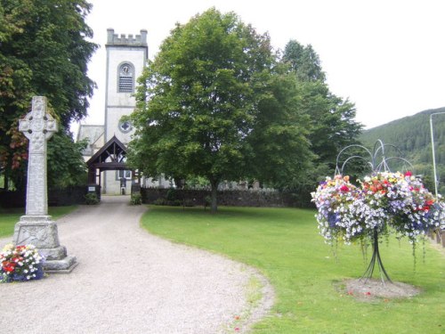 Commonwealth War Graves Kenmore Parish Churchyard