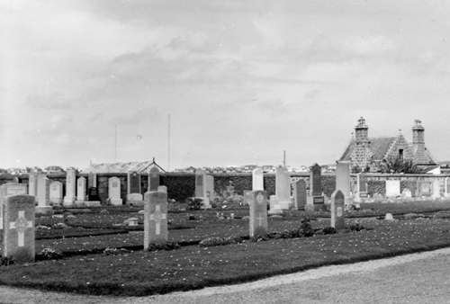 Commonwealth War Graves Kirkton Cemetery