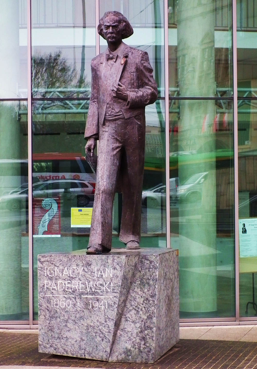 Monument Ignacy Paderewski